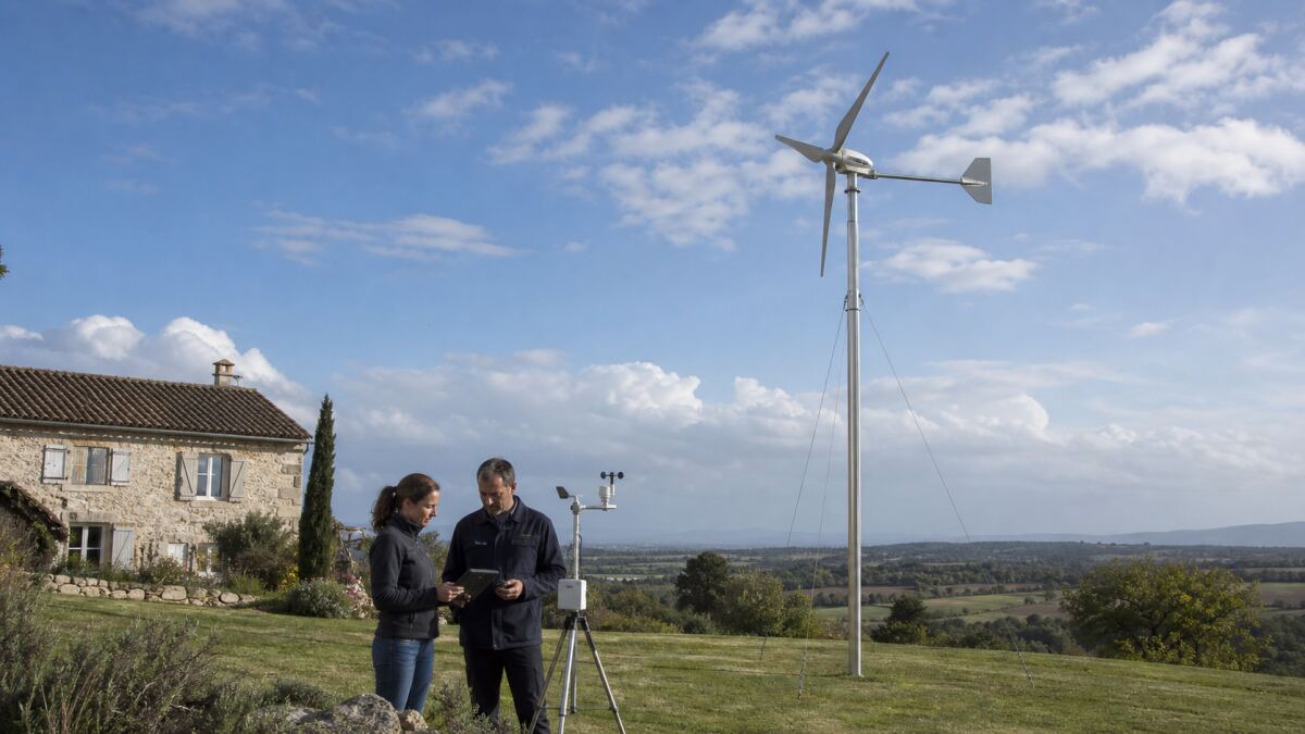 Petite éolienne domestique : étude et production
