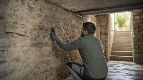 Mur de cave humide seulement en été : condensation plutôt qu’infiltration