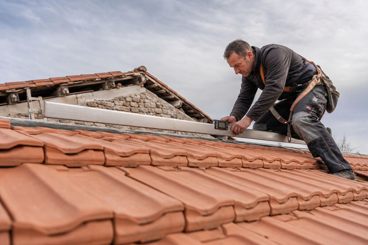 Couverture sous pente minimale : quelles solutions ?